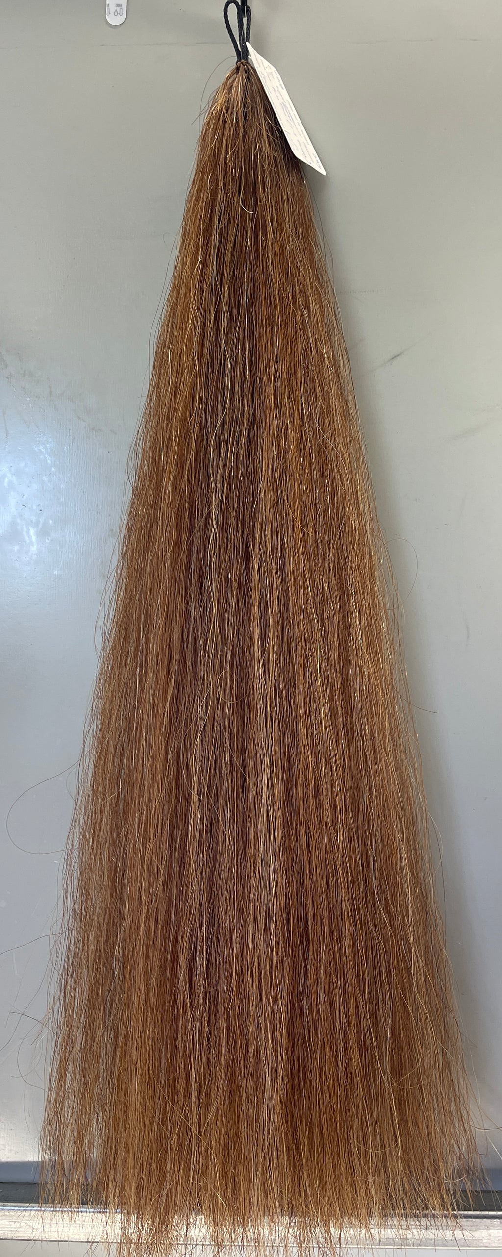 Light Chestnut Flaxen blend Stockhorse / Dressage length 86 cm cut end Full plus (1.5 times )