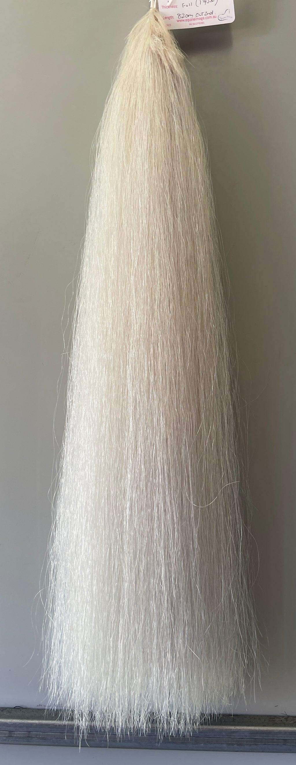 Silver white Full thickness 82 cm cut end