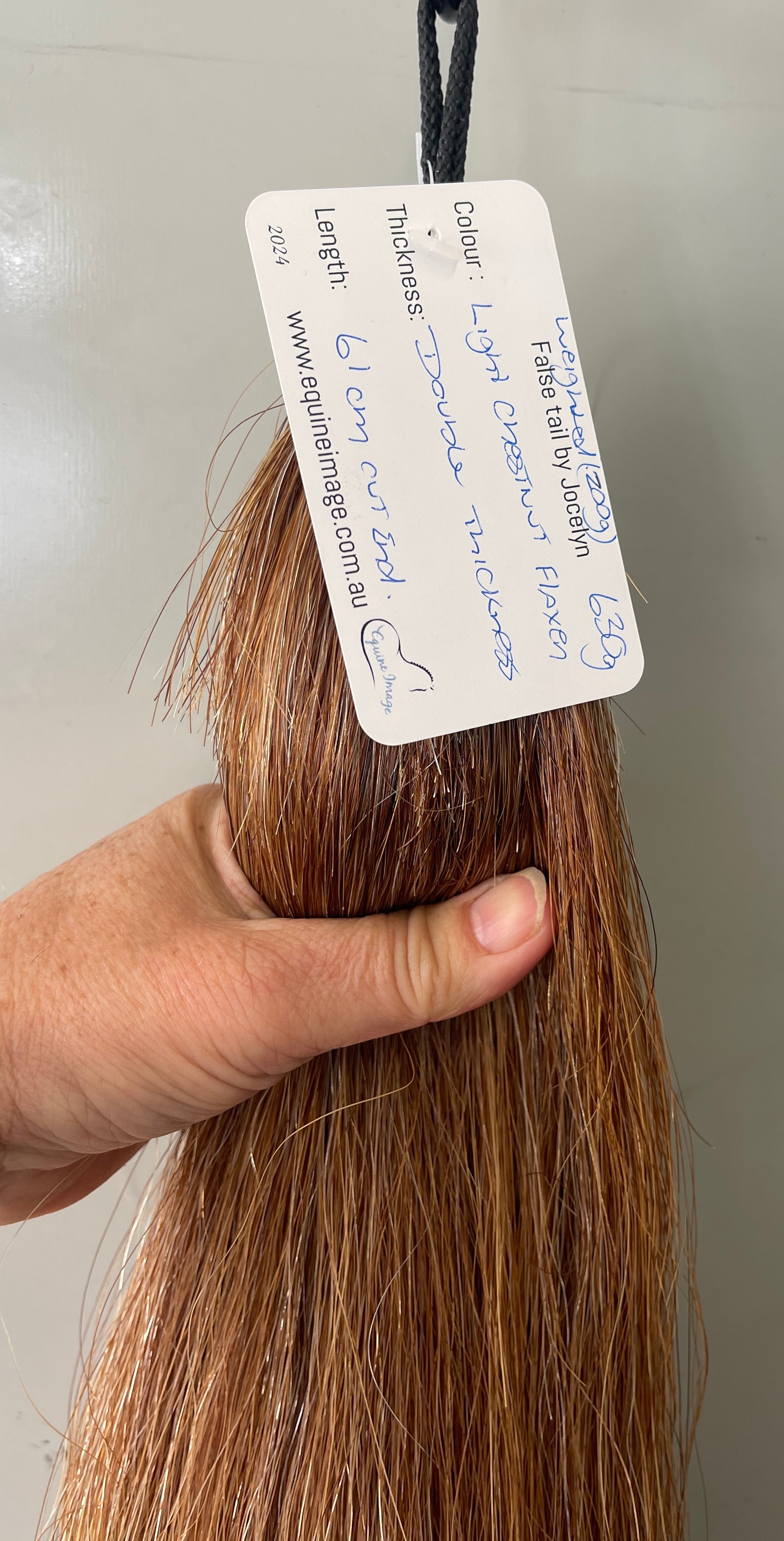 Weighted light chestnut flaxen Double thickness 61 cm cut end Final weight 630g