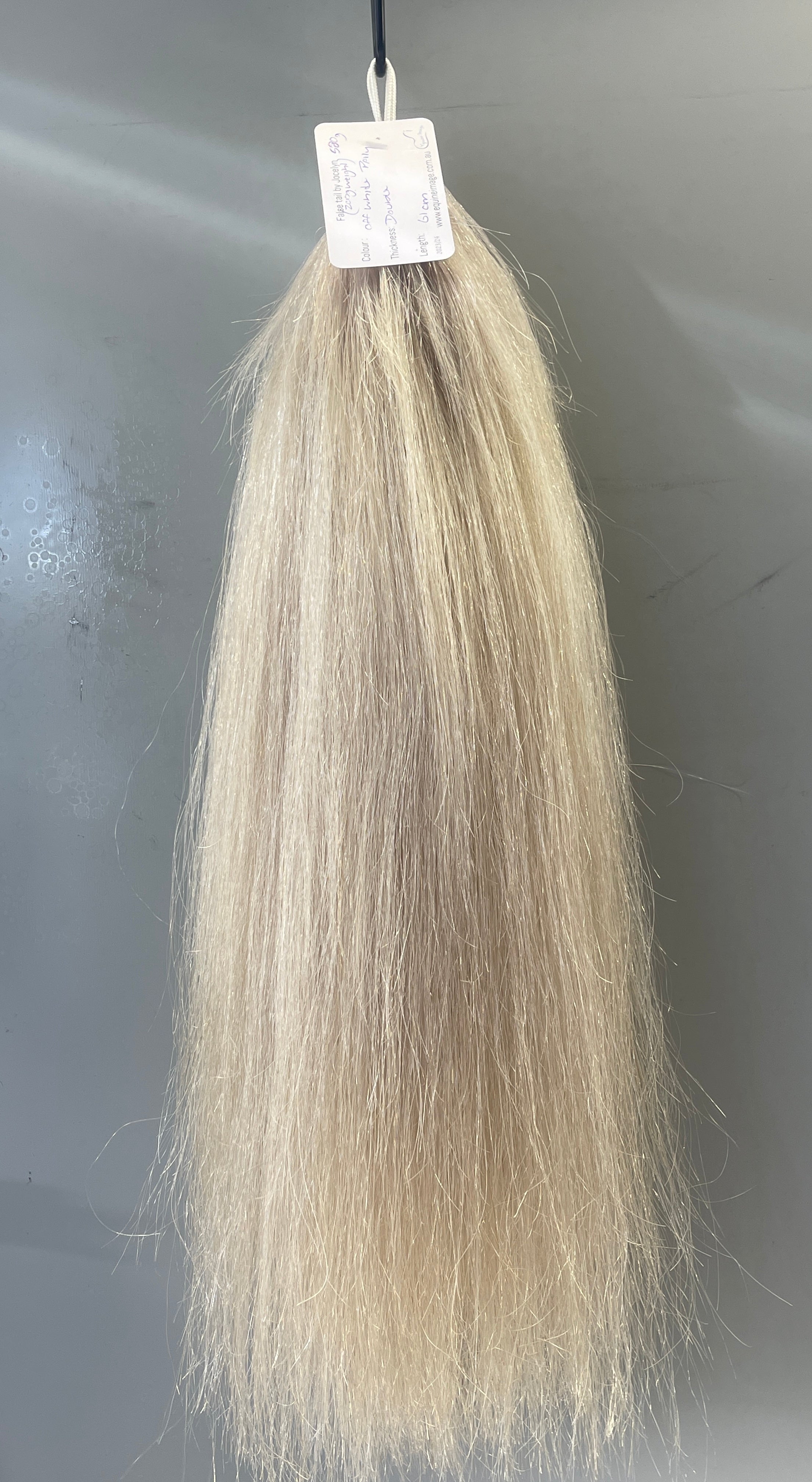 Weighted off white pally Double thickness 61 cm Final weight 580g