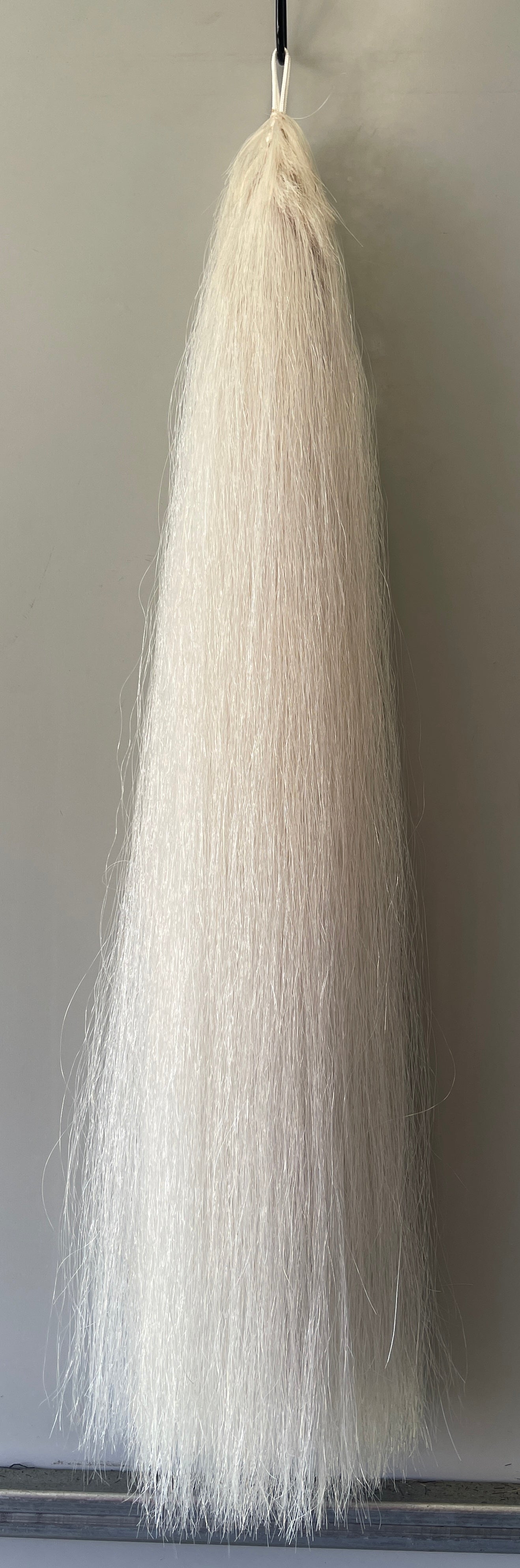 Silver white Full thickness 82 cm cut end