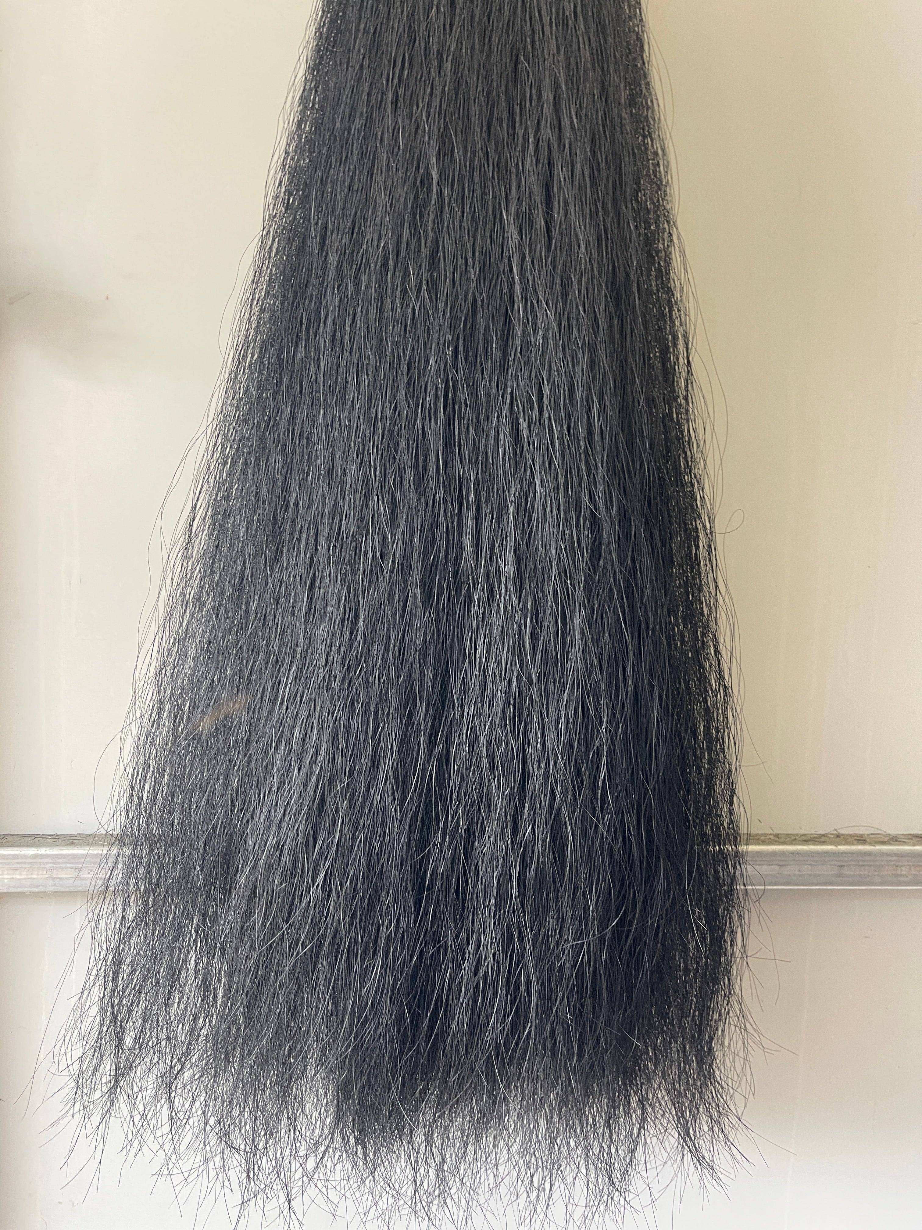 Qhorse Dyed Black 100 cm cut end Double thickness