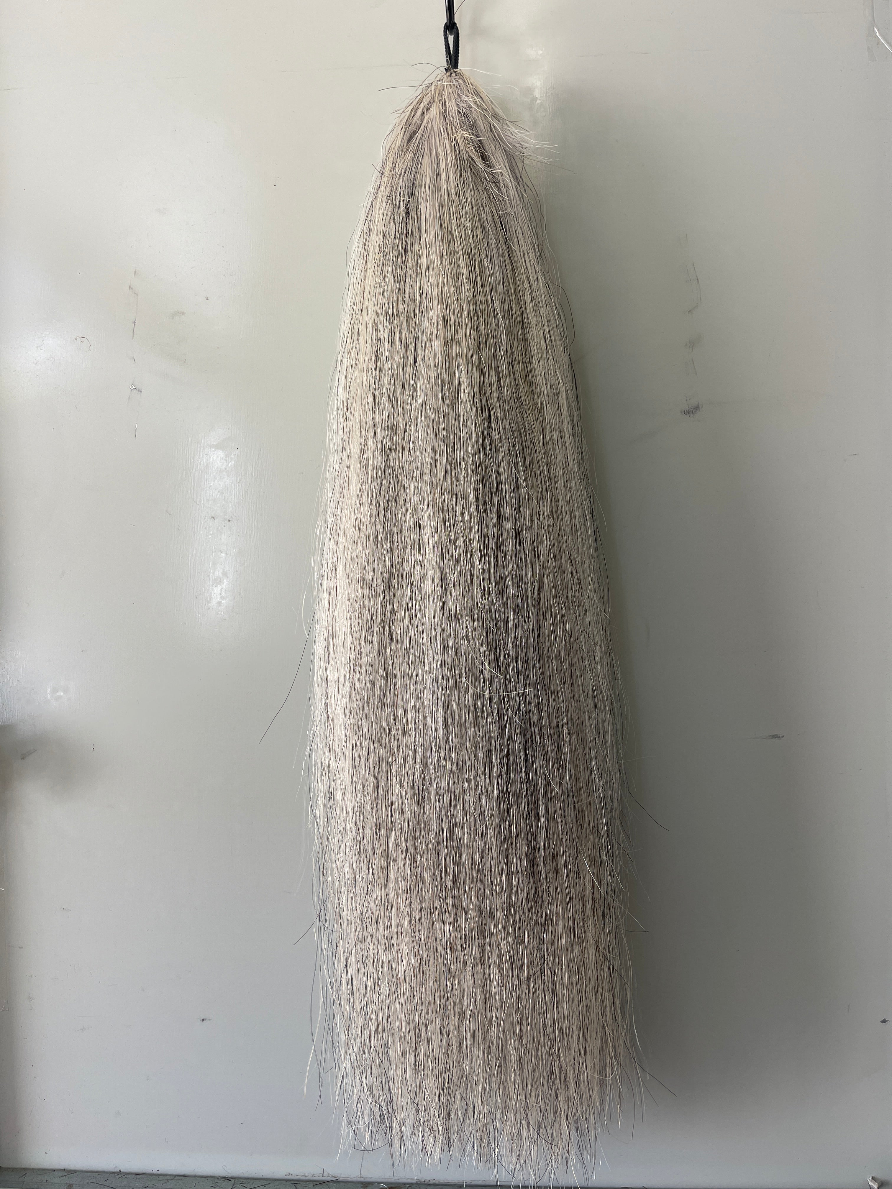 Medium to light grey blend Full plus plus 76 cm natural end