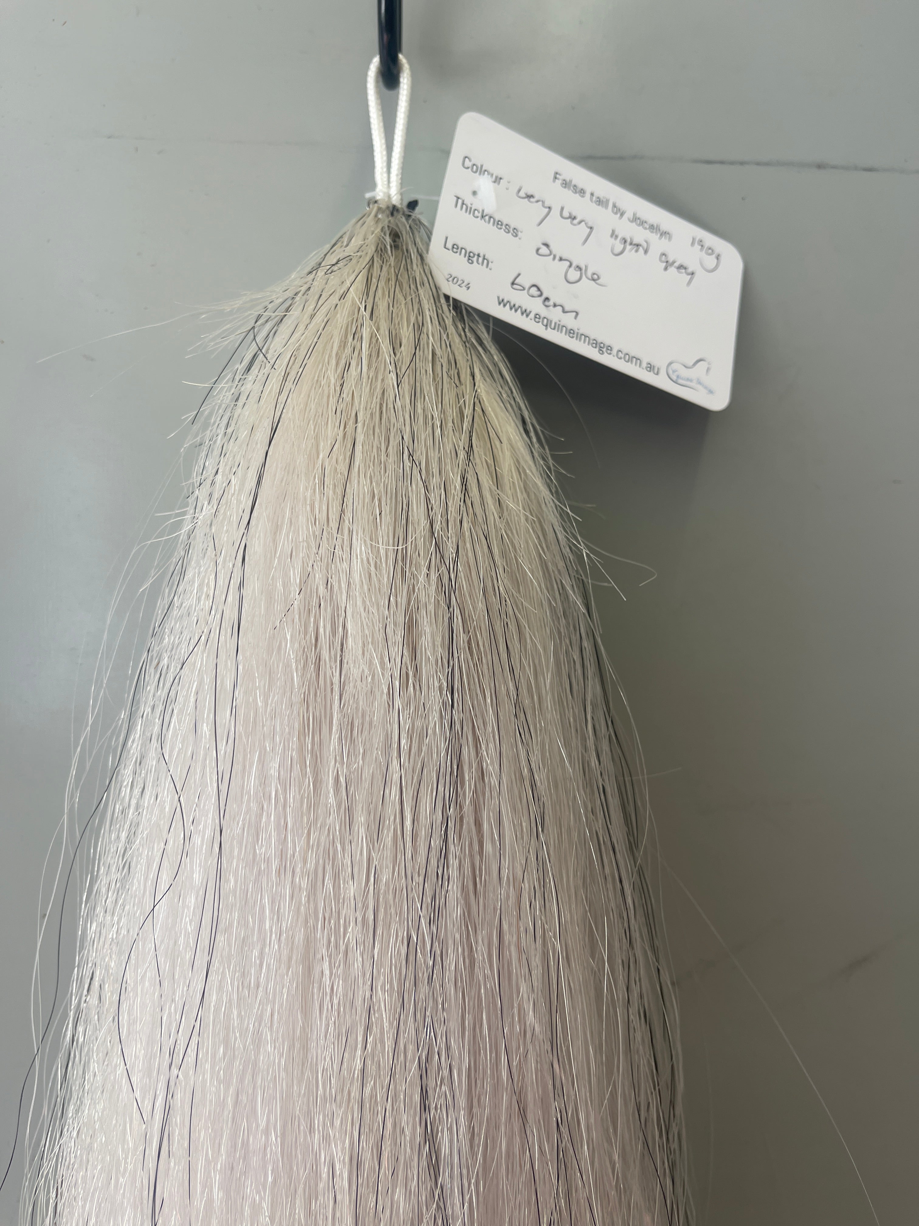Very very light Grey 60 cm natural end single thickness