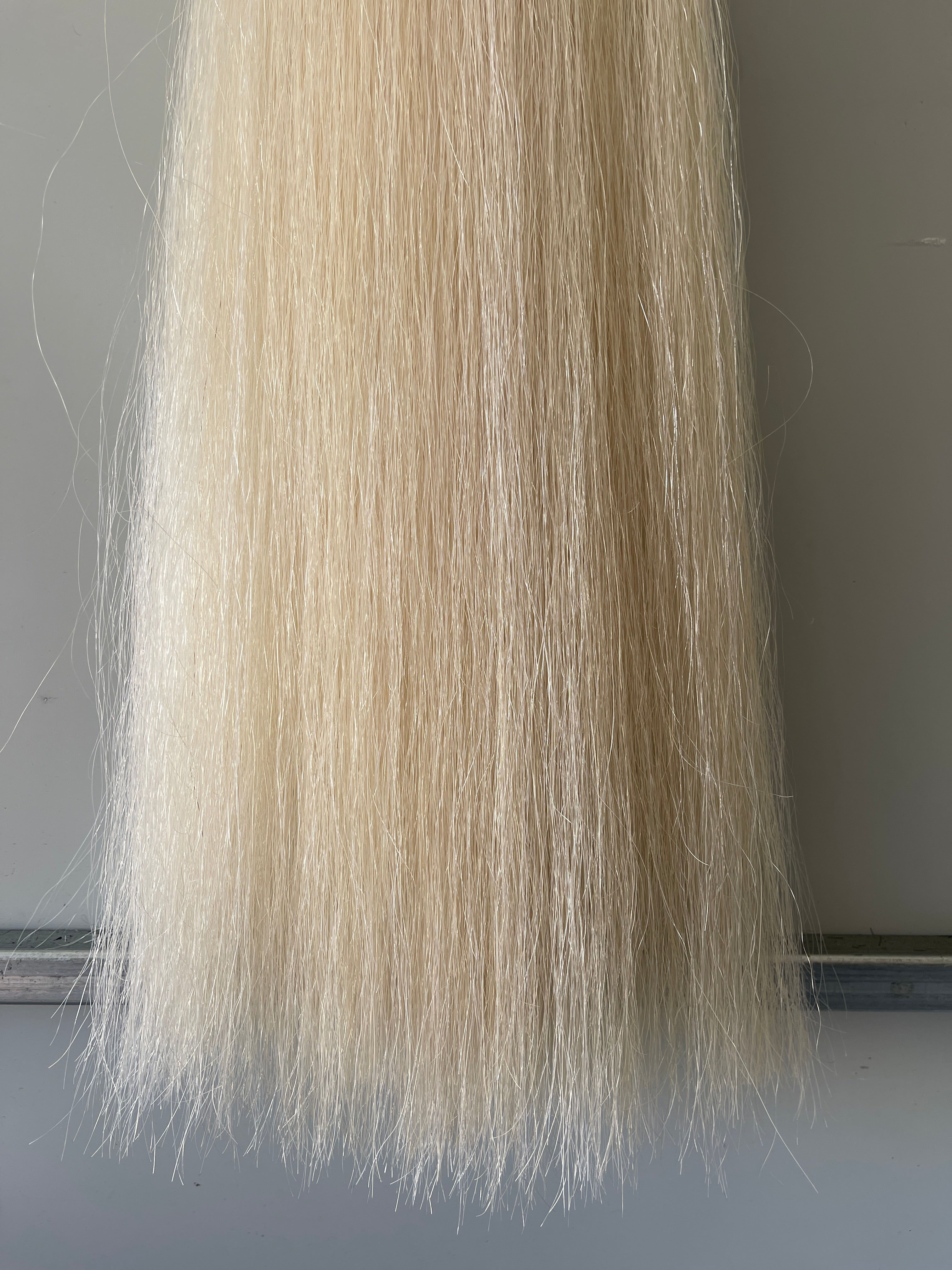 Qhorse Length 100 cm Pally white Big Double 600g of hair