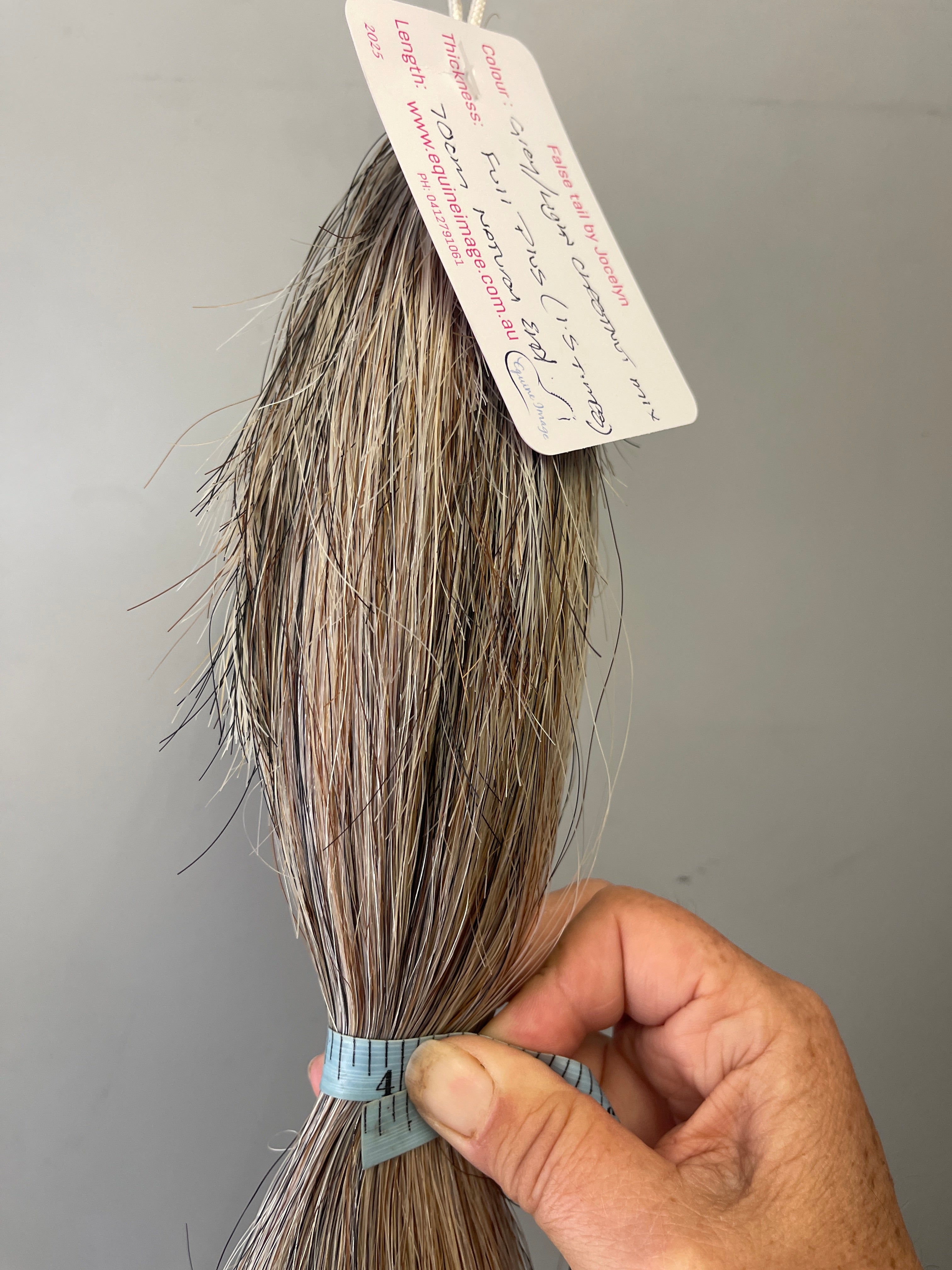 Grey light chestnut blend 70 cm natural end Full plus ( 1.5 times )