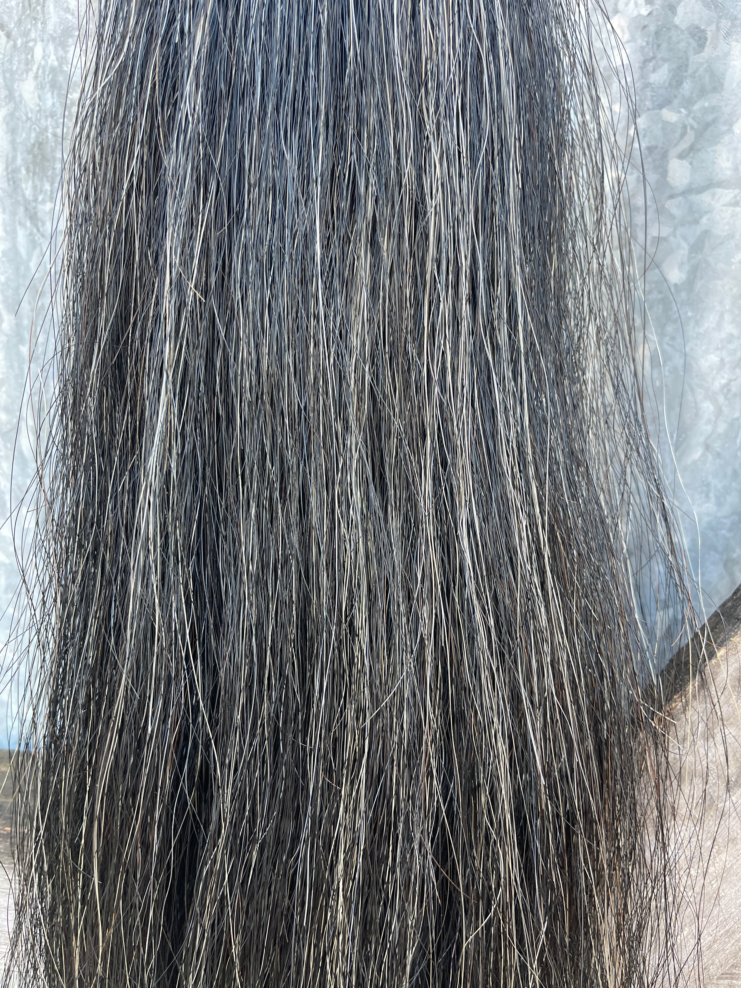 Yearling Dark grey filler thickness 61 cm natural finish