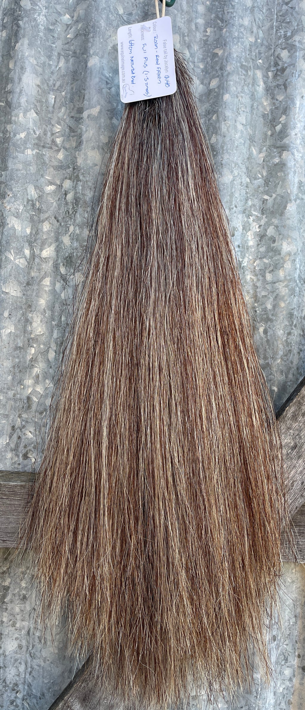 Roan (Red flaxen ) Full plus 64 cm natural end